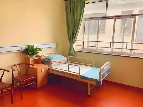 2025年迁户口至深圳圳_这版超人如何应对特朗普的时代 这版超人0元/月床位